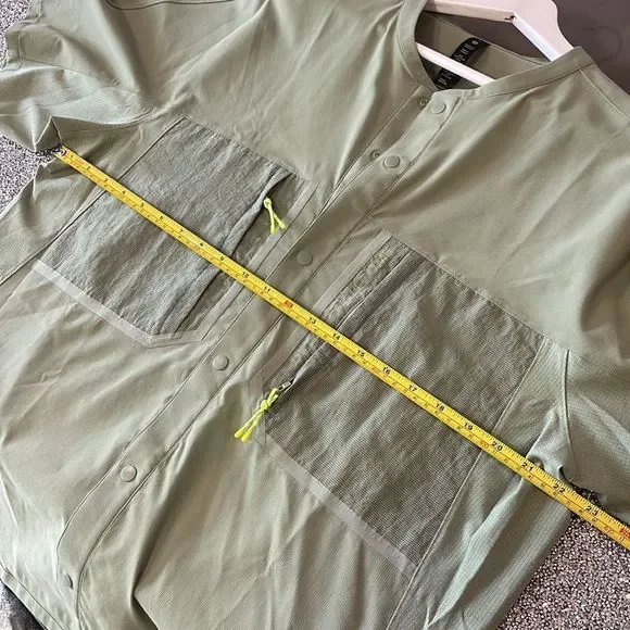 Lululemon Mens Water-Repellent Hiking Short Sleeve Shirt in Laurel green NWT - Picture 6 of 6